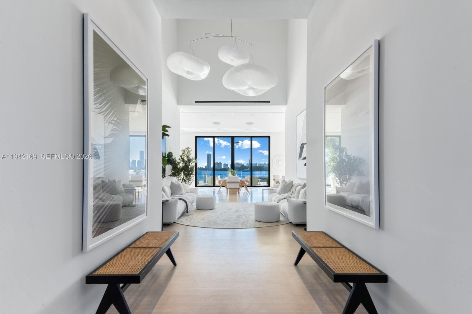A11942169 — Miami Beach — 2