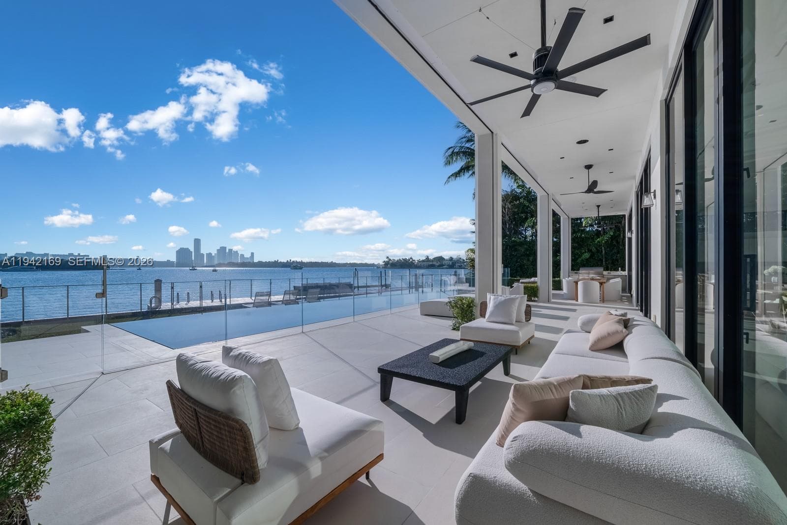 A11942169 — Miami Beach — 43