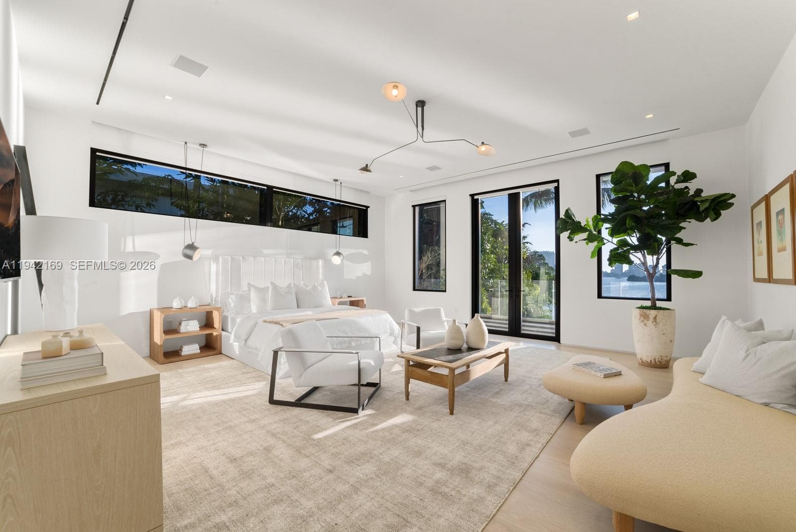 A11942169 — Miami Beach — 26
