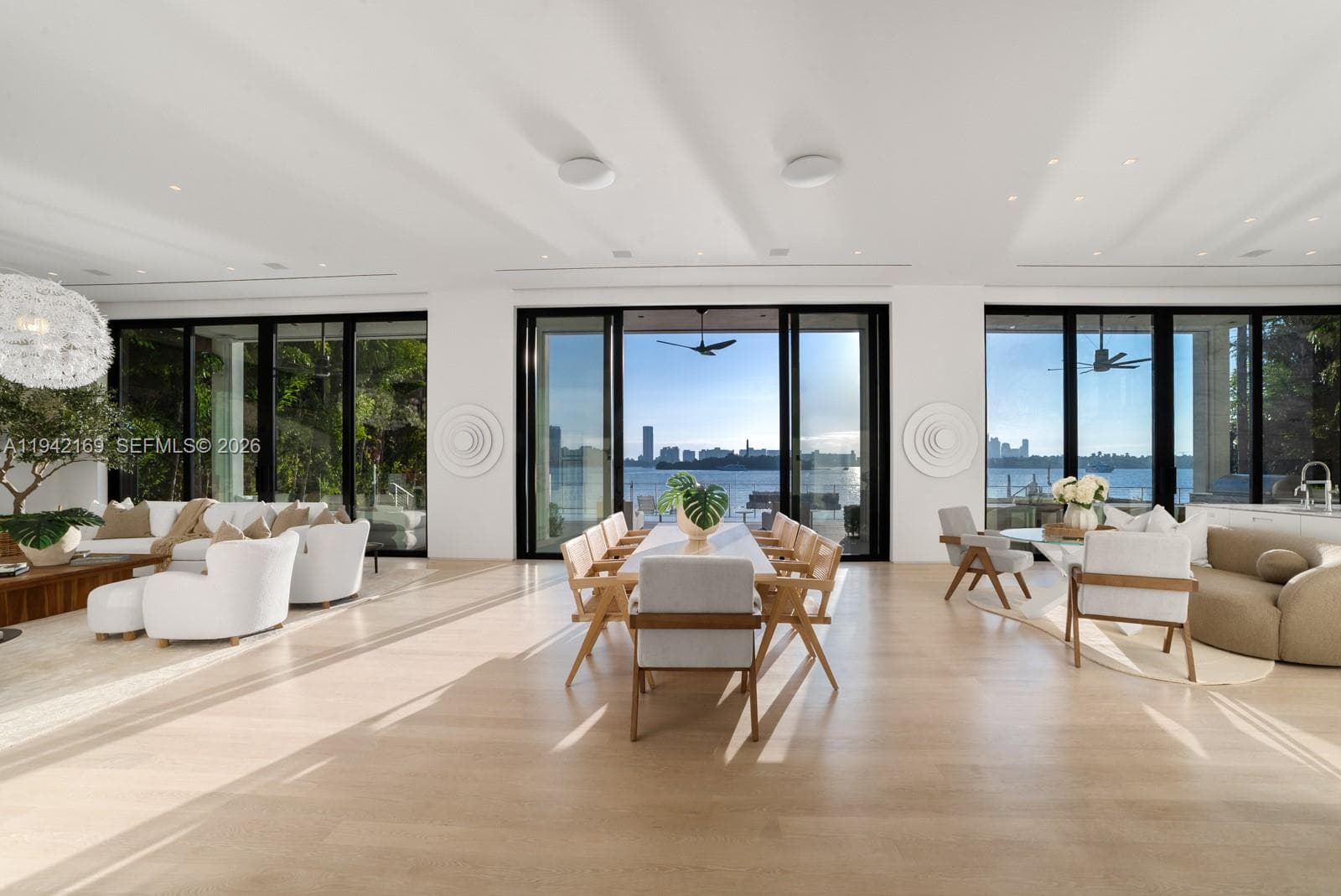 A11942169 — Miami Beach — 5