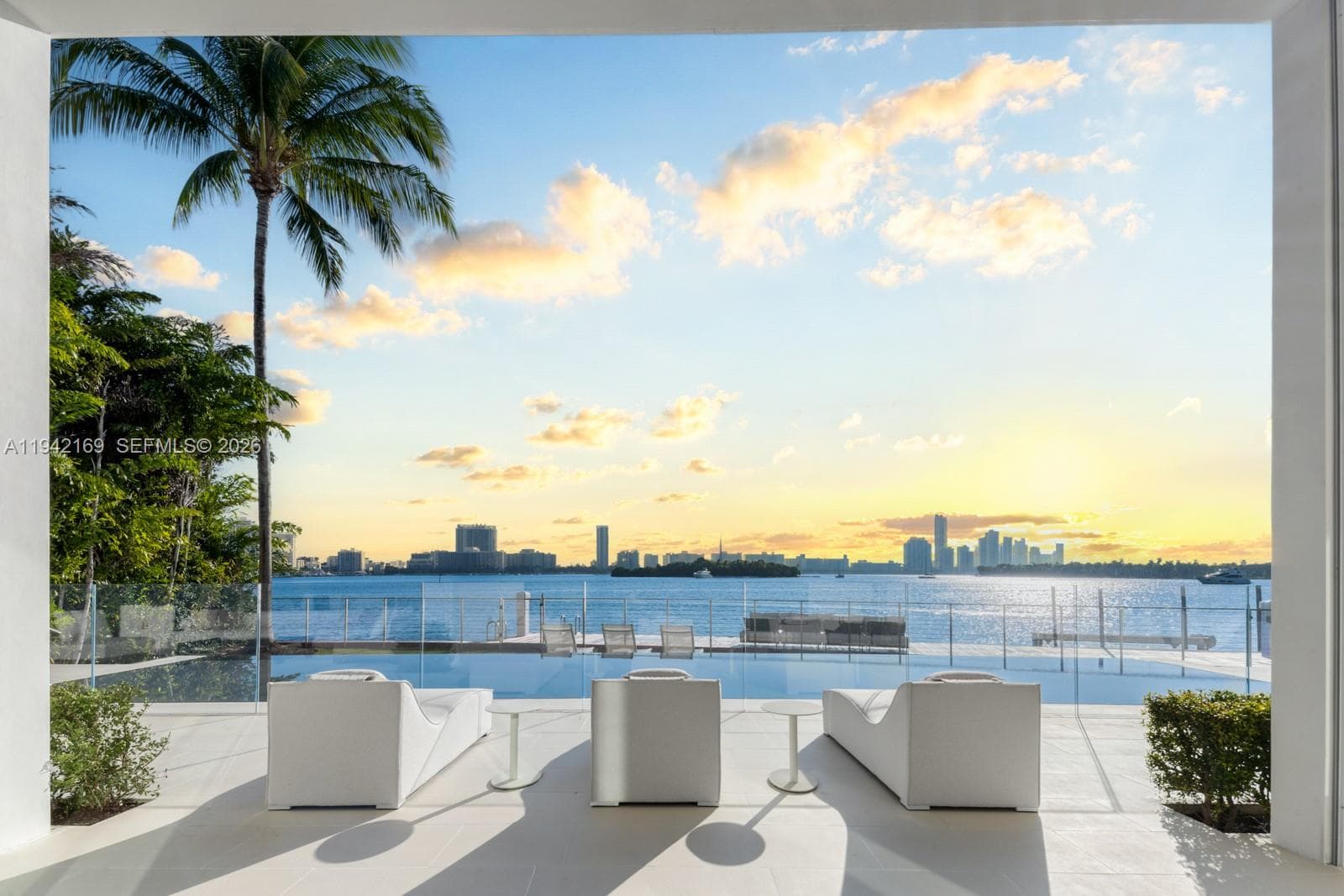 A11942169 — Miami Beach — 14
