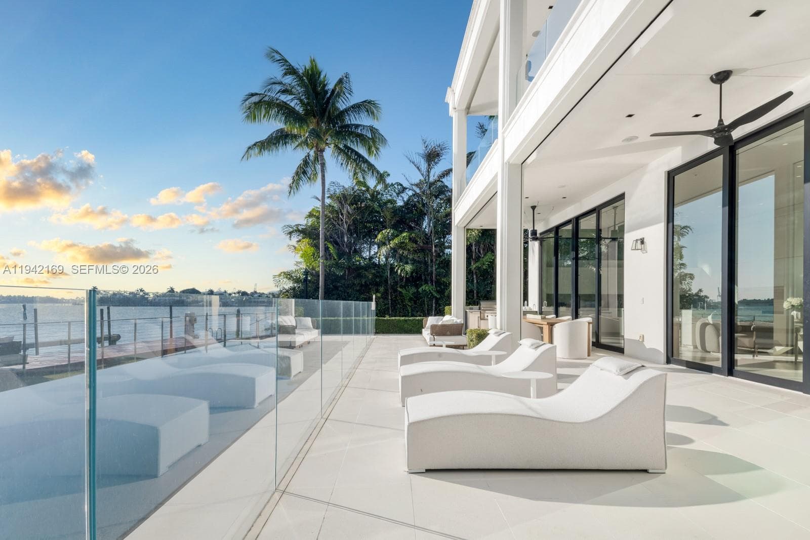 A11942169 — Miami Beach — 15