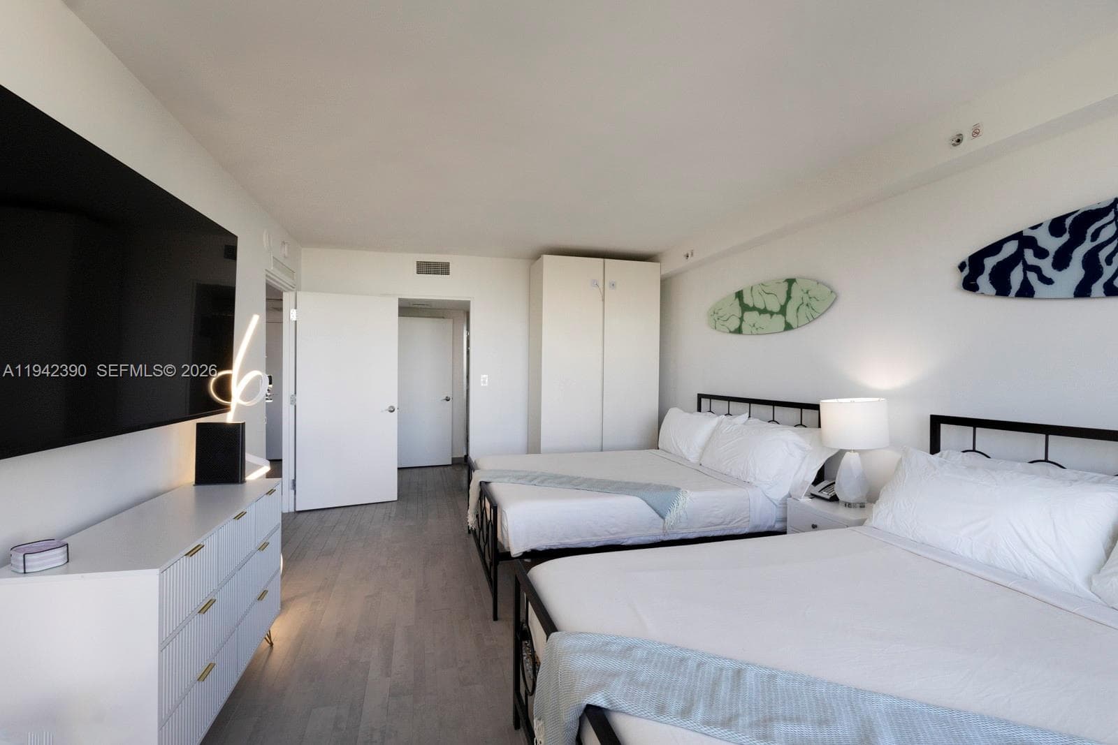 A11942390 — Miami Beach — 14