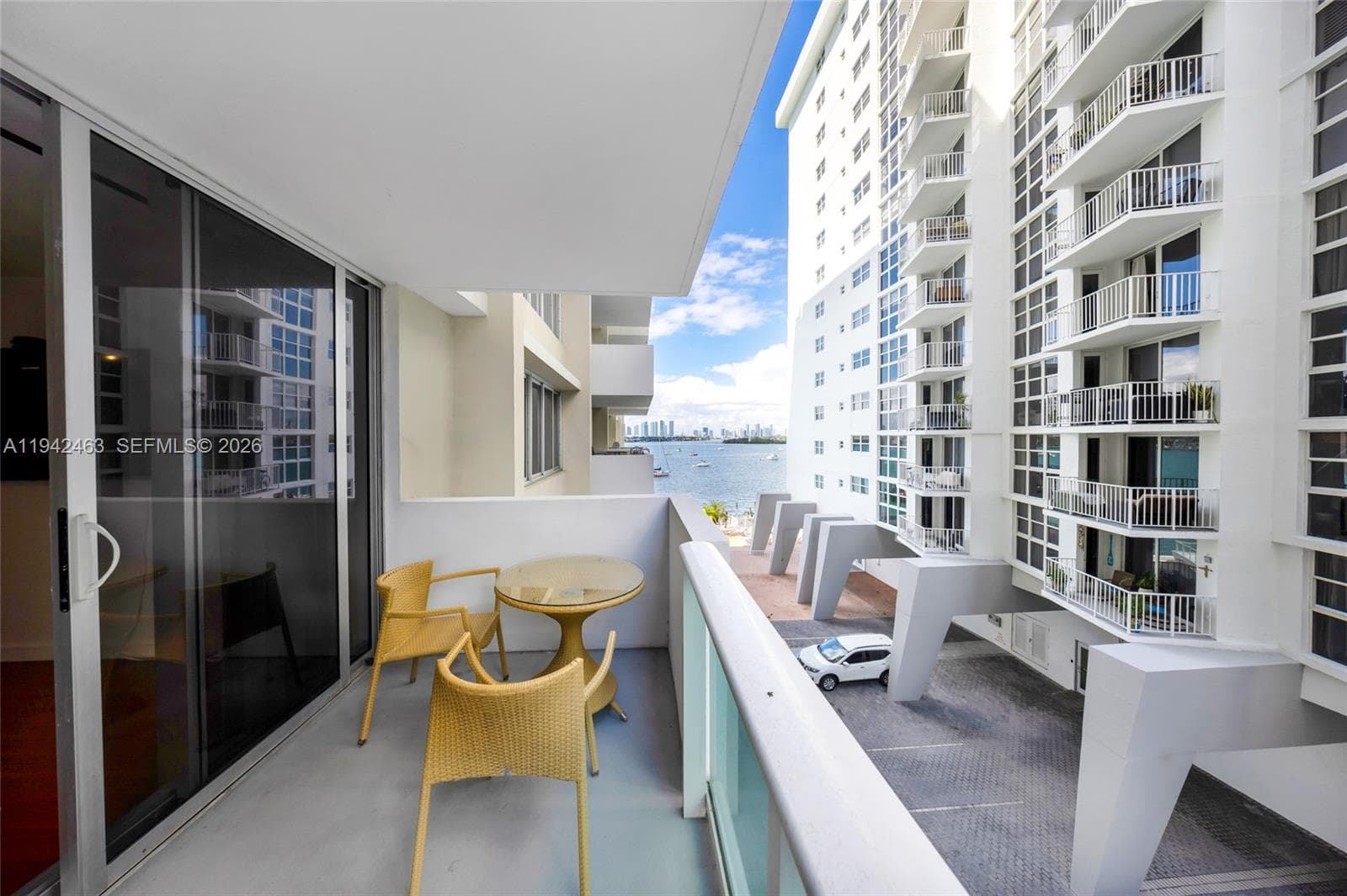 A11942463 — Miami Beach — 36