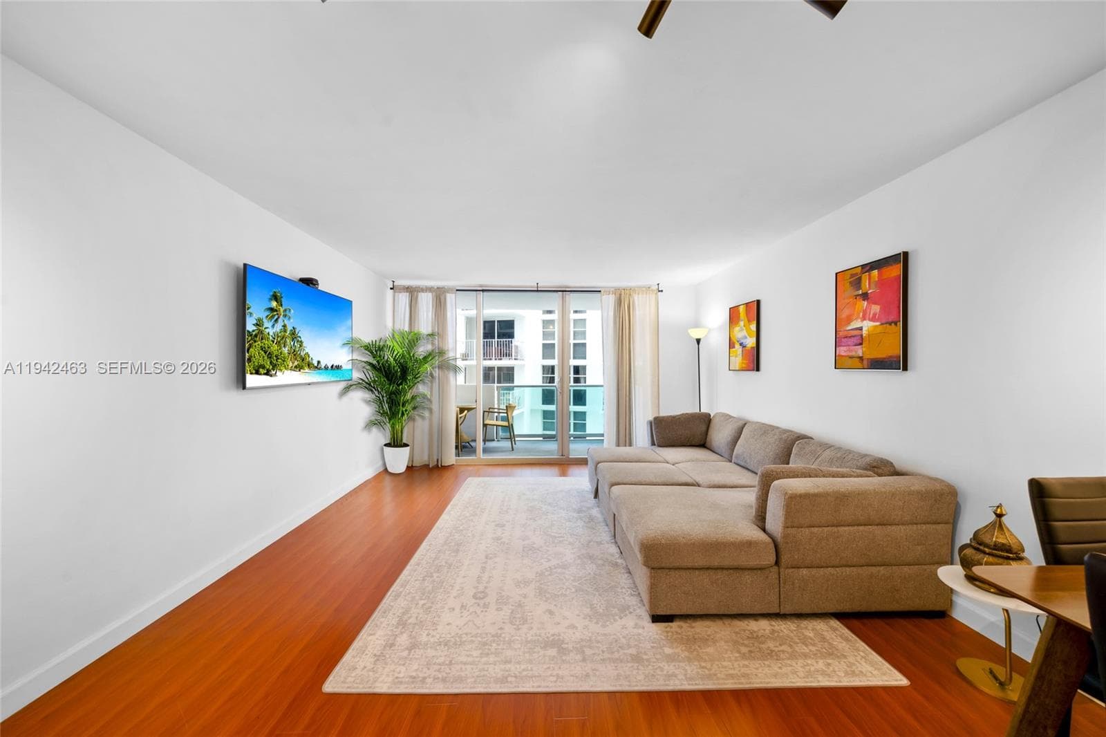 A11942463 — Miami Beach — 5