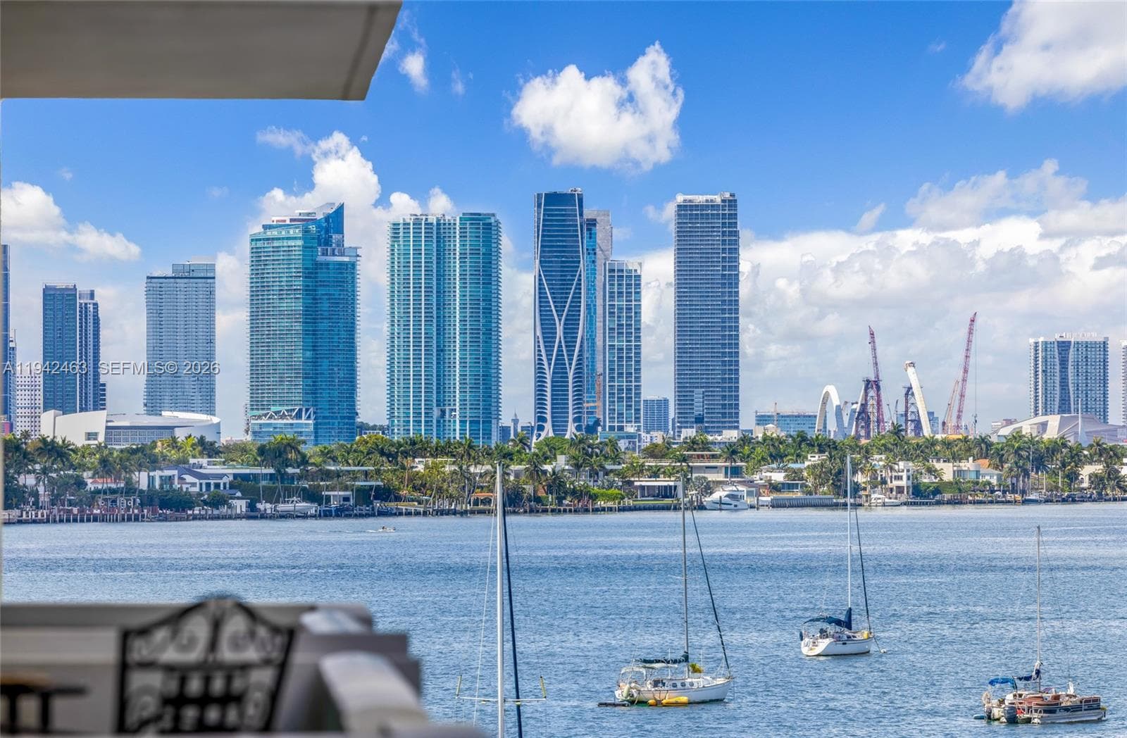 A11942463 — Miami Beach — 38