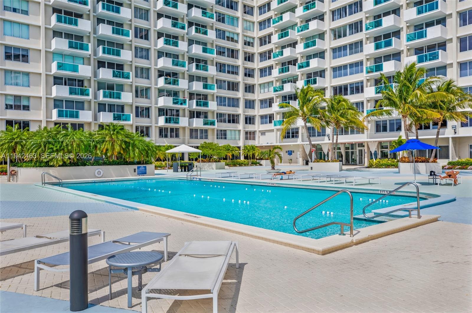 A11942463 — Miami Beach — 14