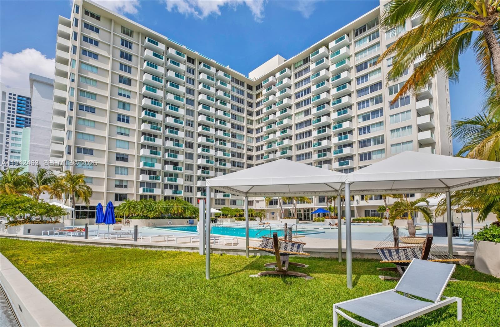A11942463 — Miami Beach — 19