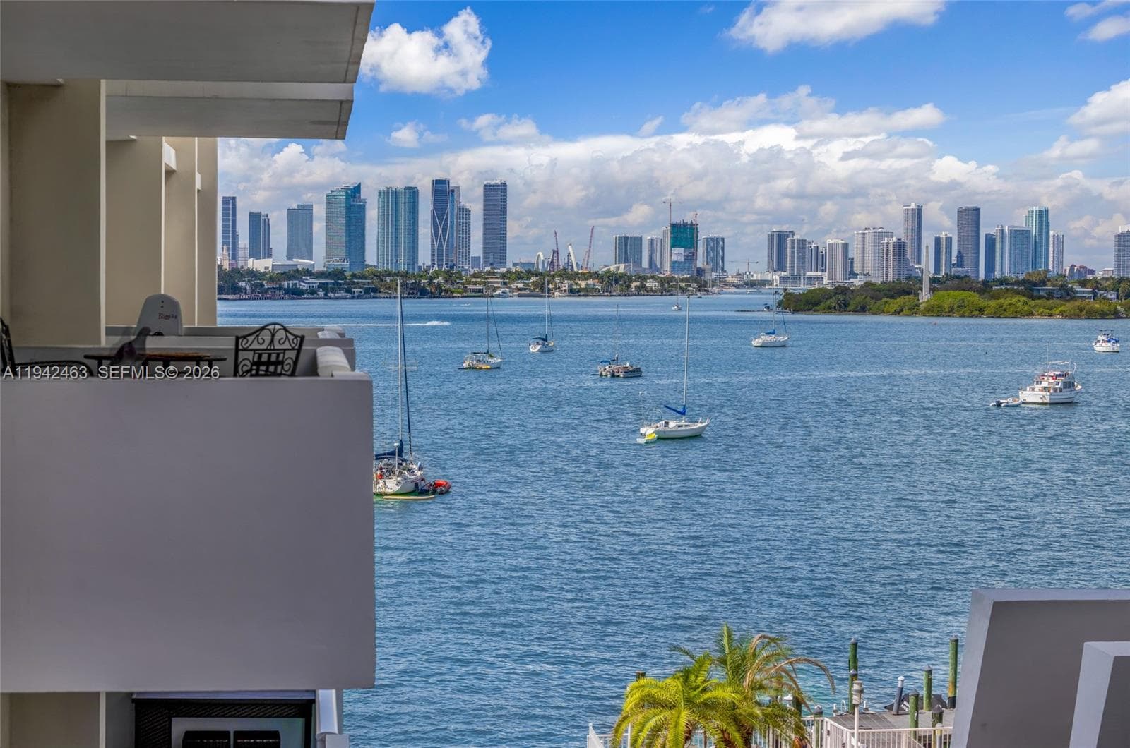 A11942463 — Miami Beach — 40
