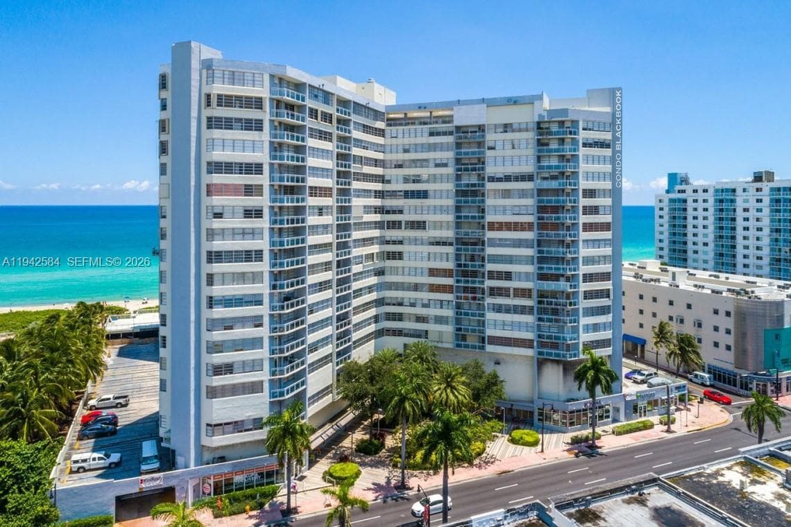 A11942584 — Miami Beach — 2