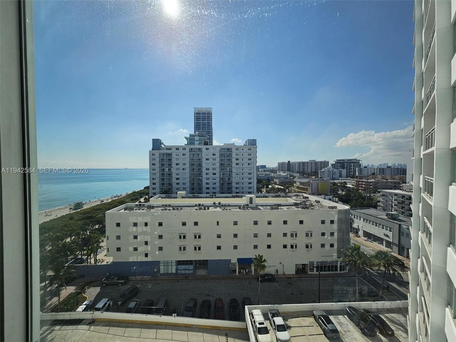 A11942584 — Miami Beach