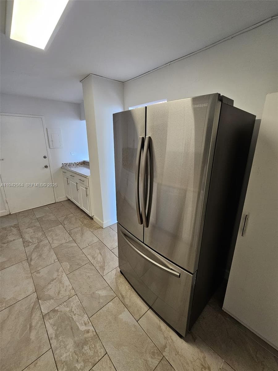 A11942584 — Miami Beach — 4