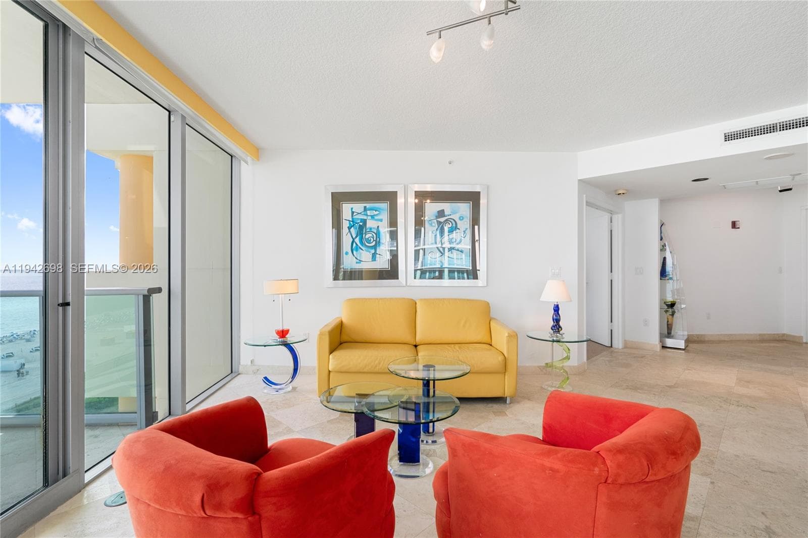 A11942698 — Miami Beach — 72