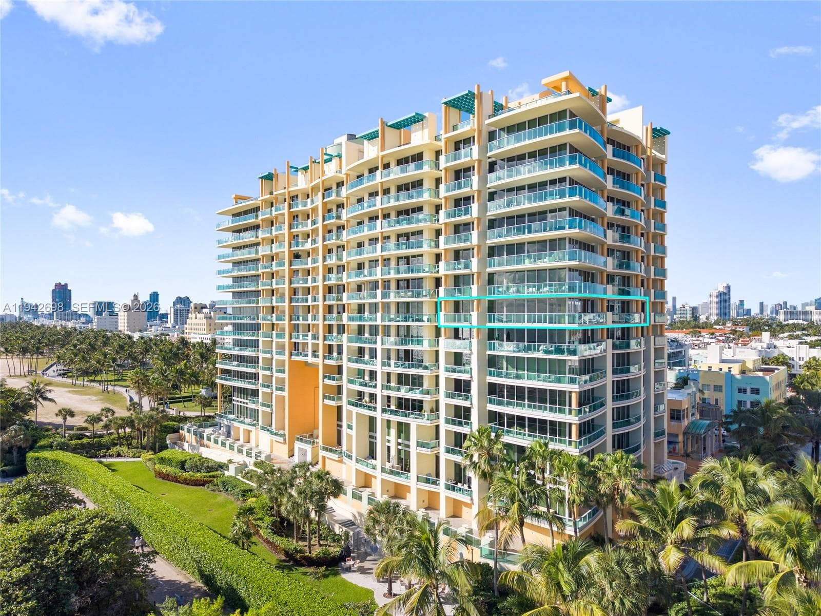 A11942698 — Miami Beach — 12