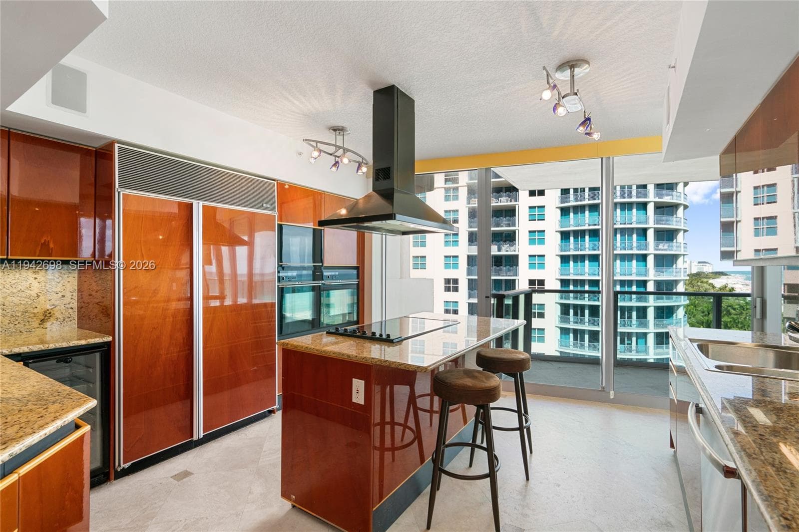 A11942698 — Miami Beach — 79