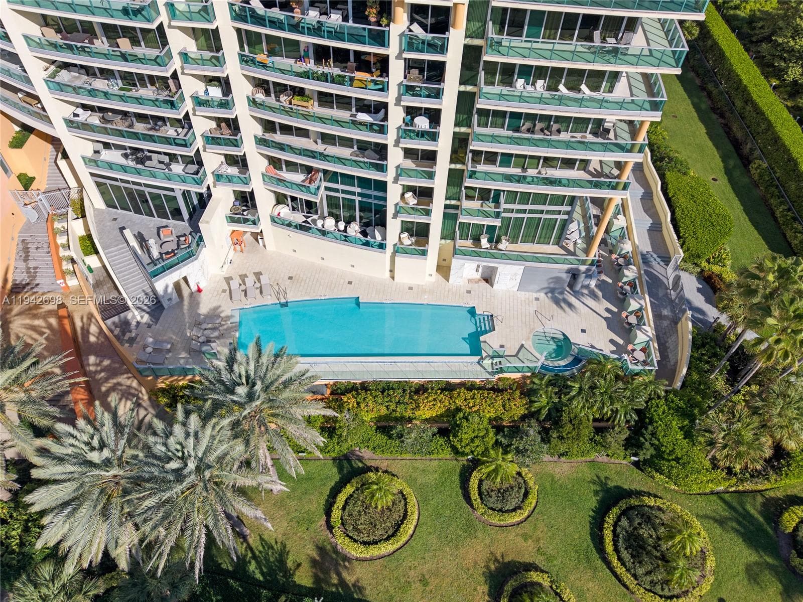 A11942698 — Miami Beach — 18