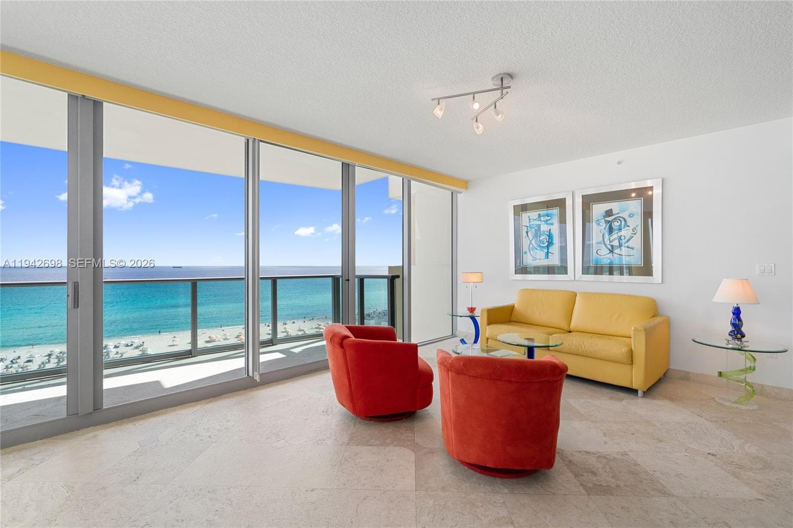A11942698 — Miami Beach — 74