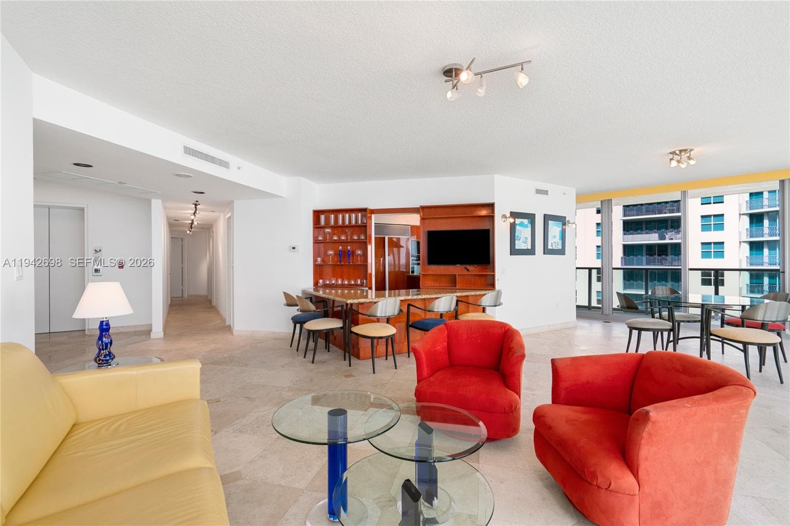 A11942698 — Miami Beach — 70