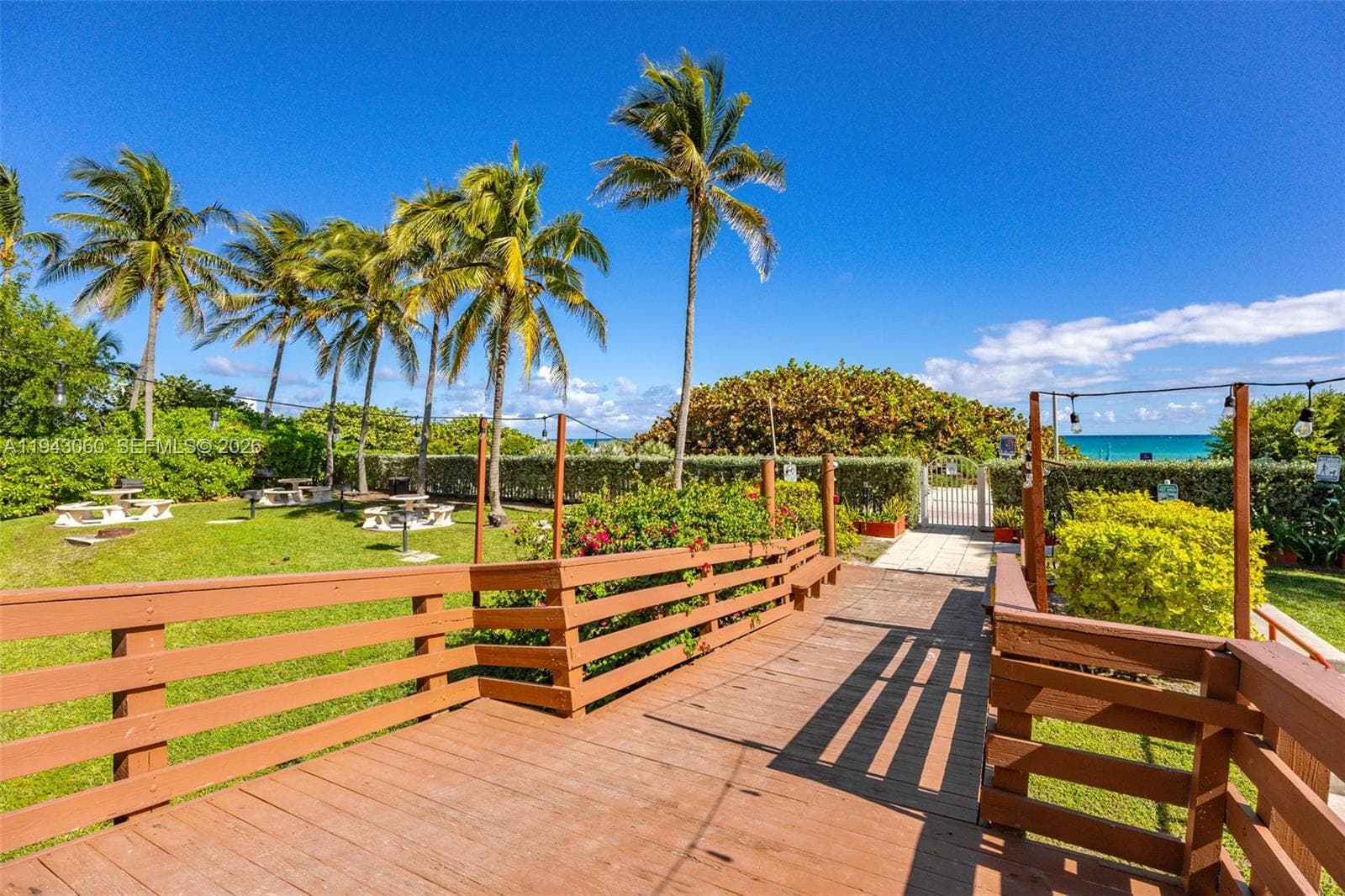A11943060 — Miami Beach — 15