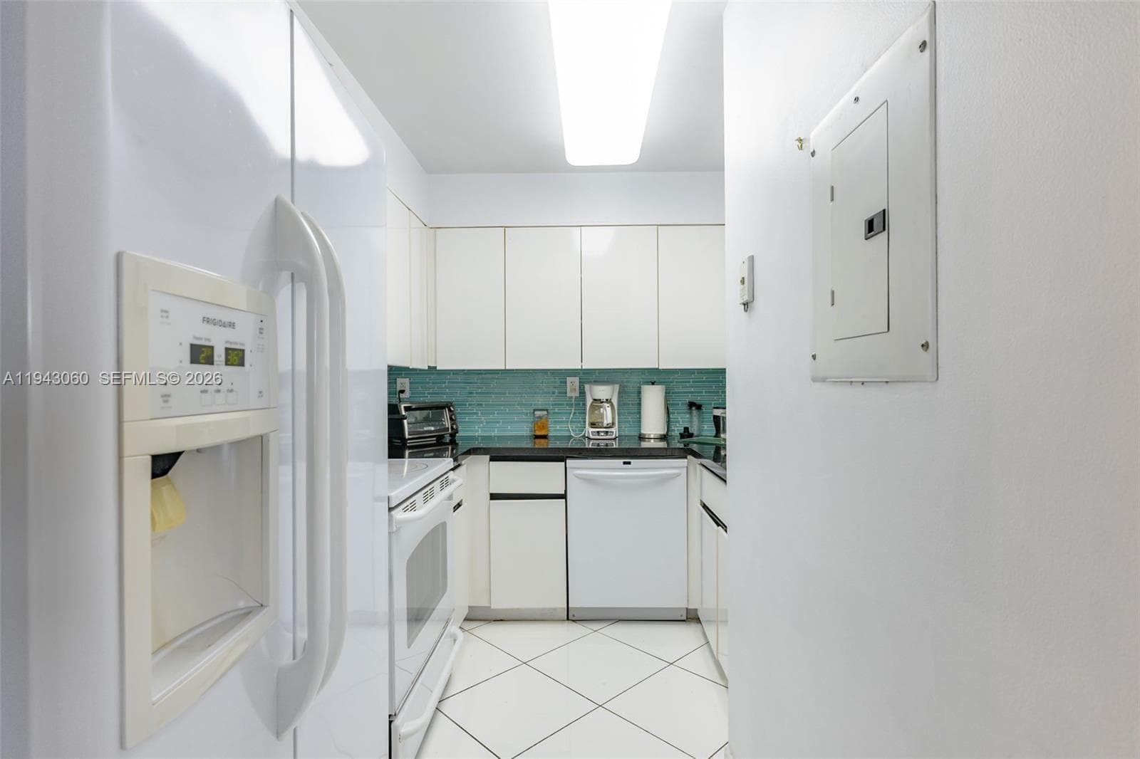 A11943060 — Miami Beach — 11