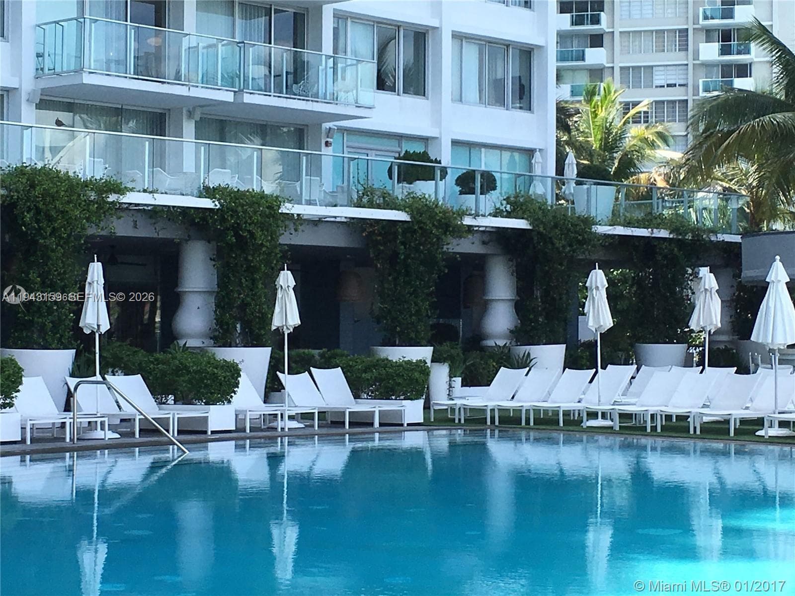 A11943159 — Miami Beach — 24