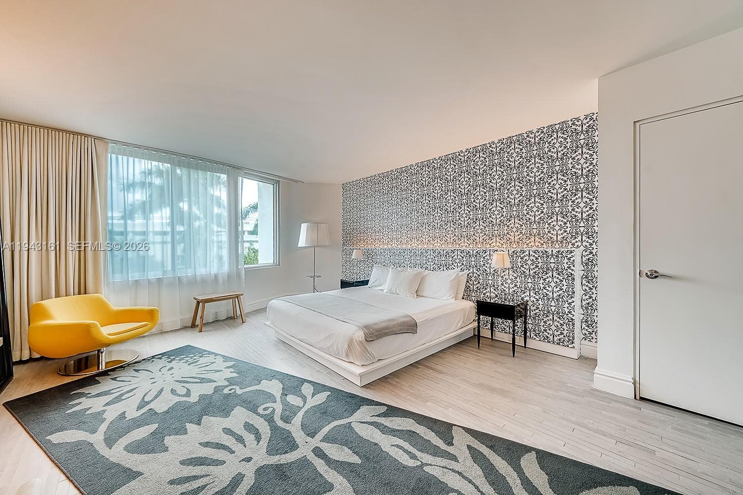 A11943161 — Miami Beach — 3