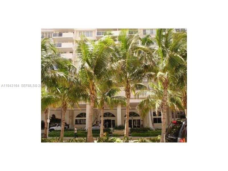 A11943164 — Miami Beach — 22
