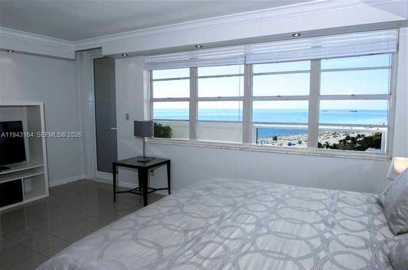 A11943164 — Miami Beach