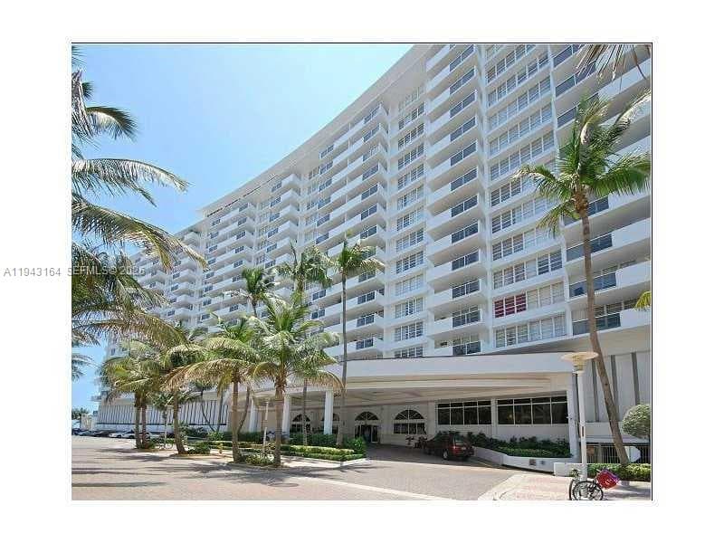 A11943164 — Miami Beach — 21