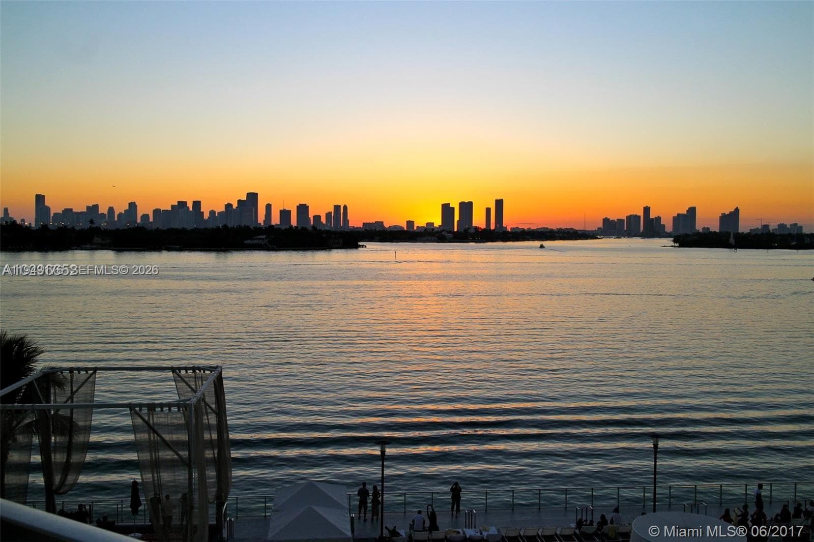 A11943176 — Miami Beach — 52