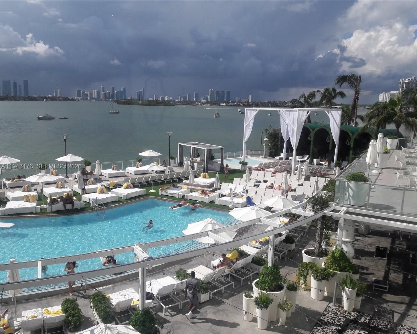A11943176 — Miami Beach — 38