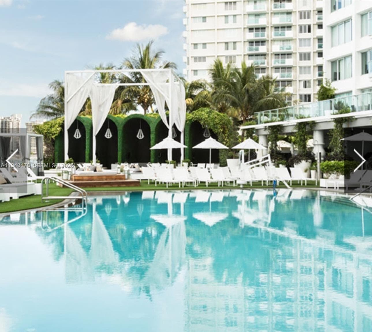 A11943176 — Miami Beach — 33