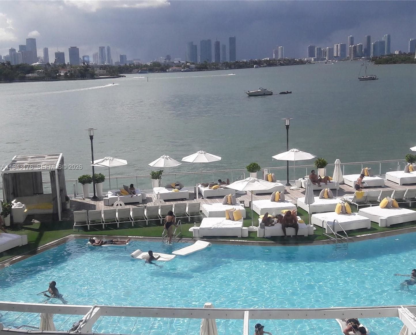 A11943176 — Miami Beach — 37