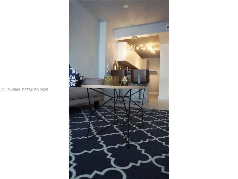 A11943563 — Miami Beach — 6