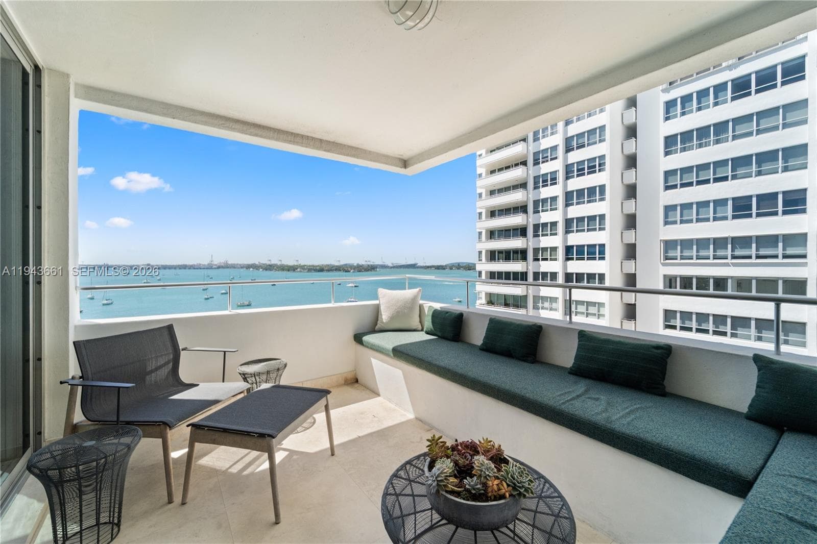 A11943661 — Miami Beach — 6