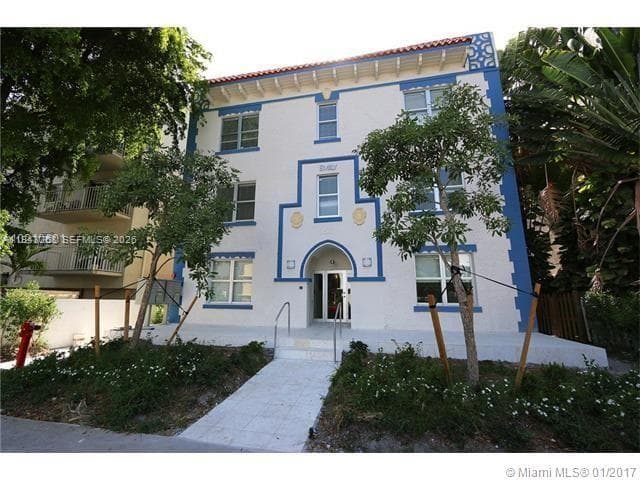 A11943768 — Miami Beach