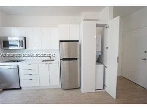 A11943768 — Miami Beach — 4