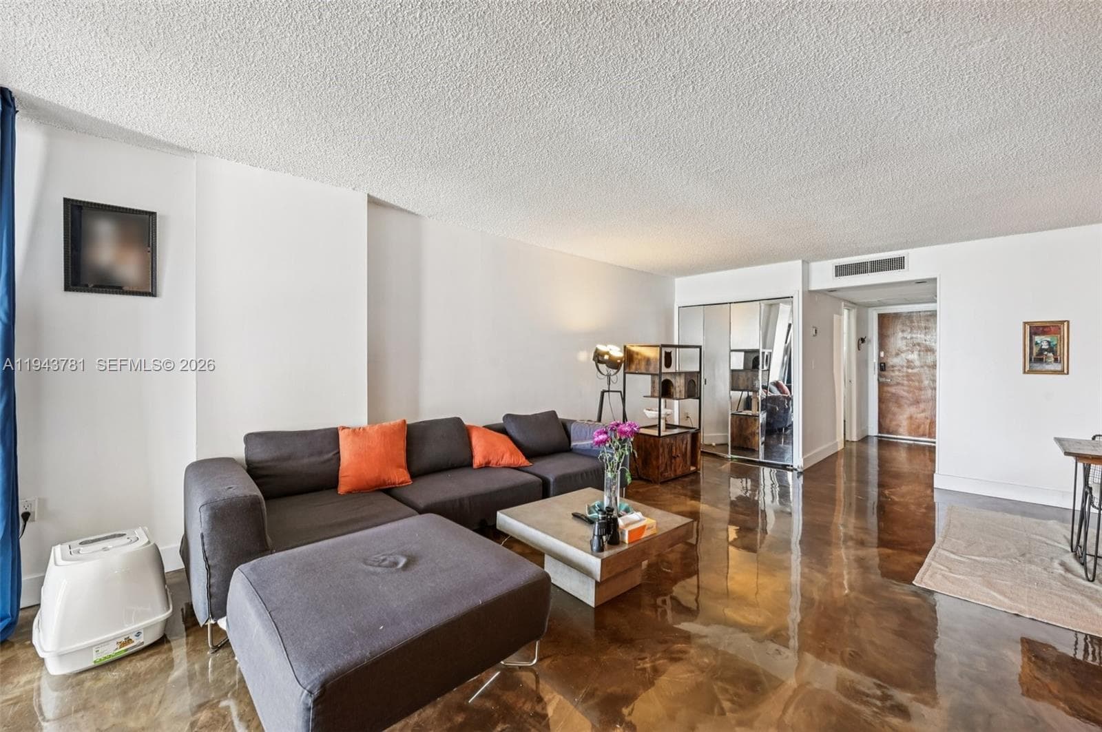 A11943781 — Miami Beach — 2