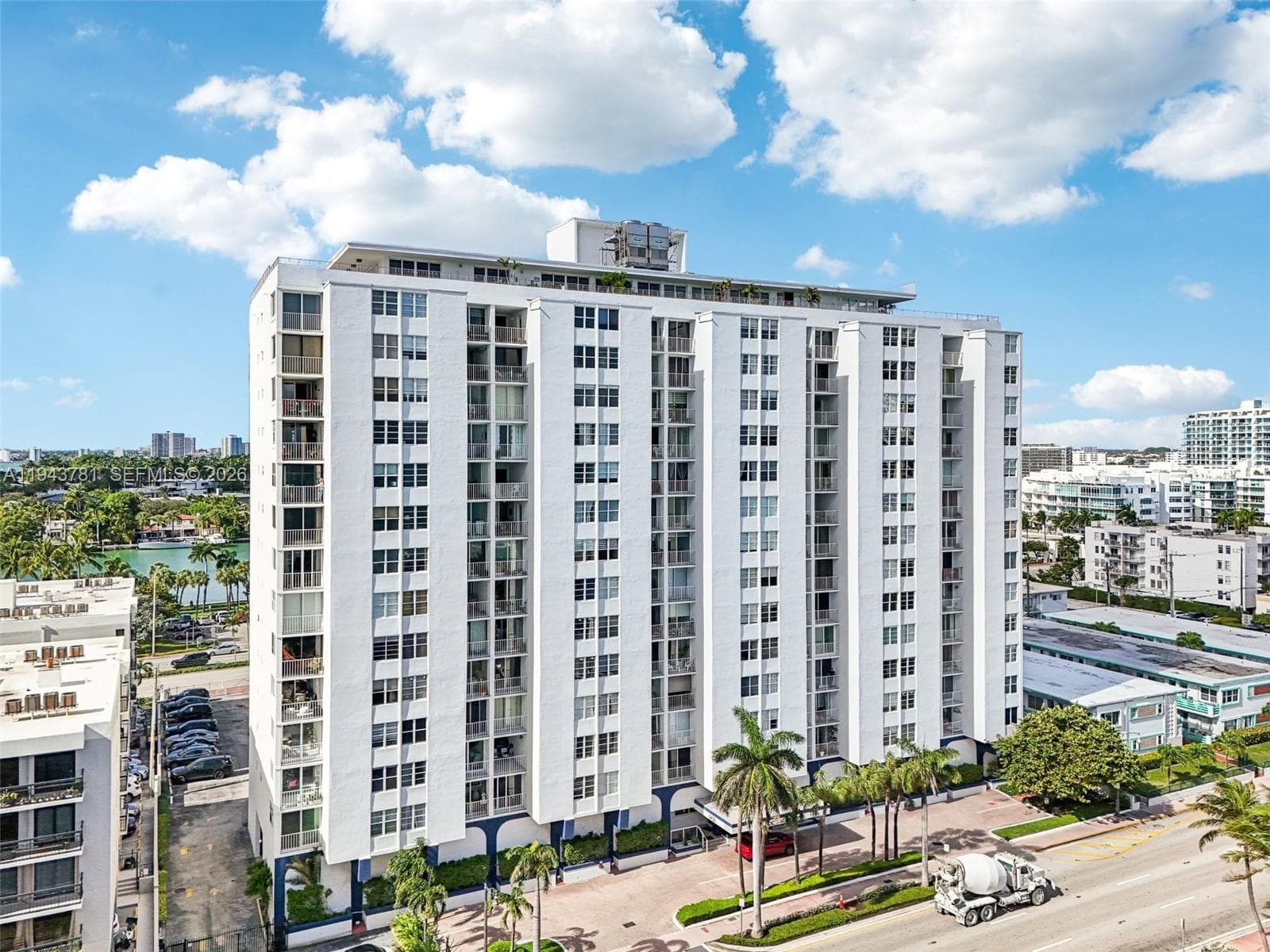 A11943781 — Miami Beach — 13