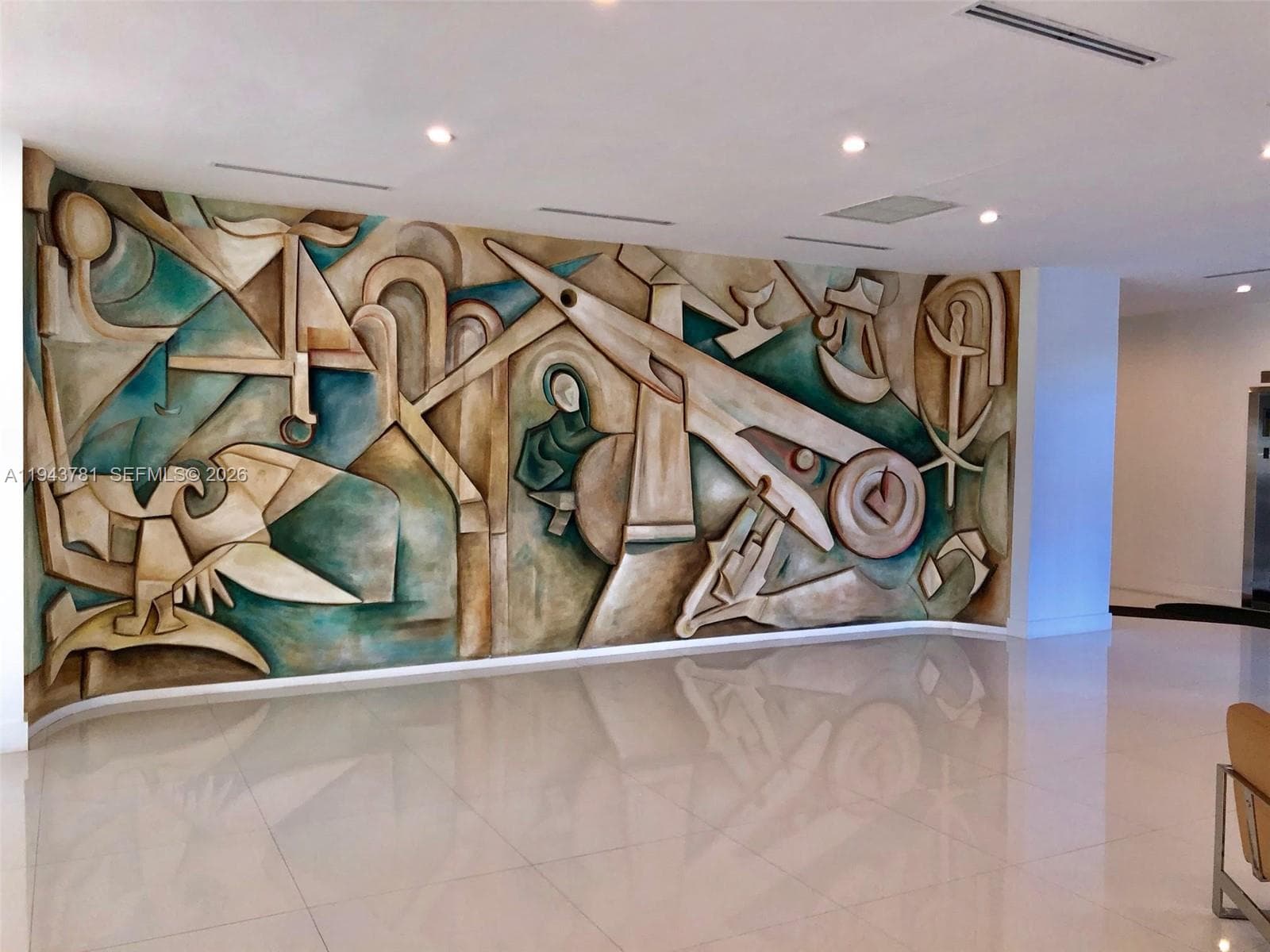A11943781 — Miami Beach — 18