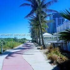 A11943781 — Miami Beach — 21