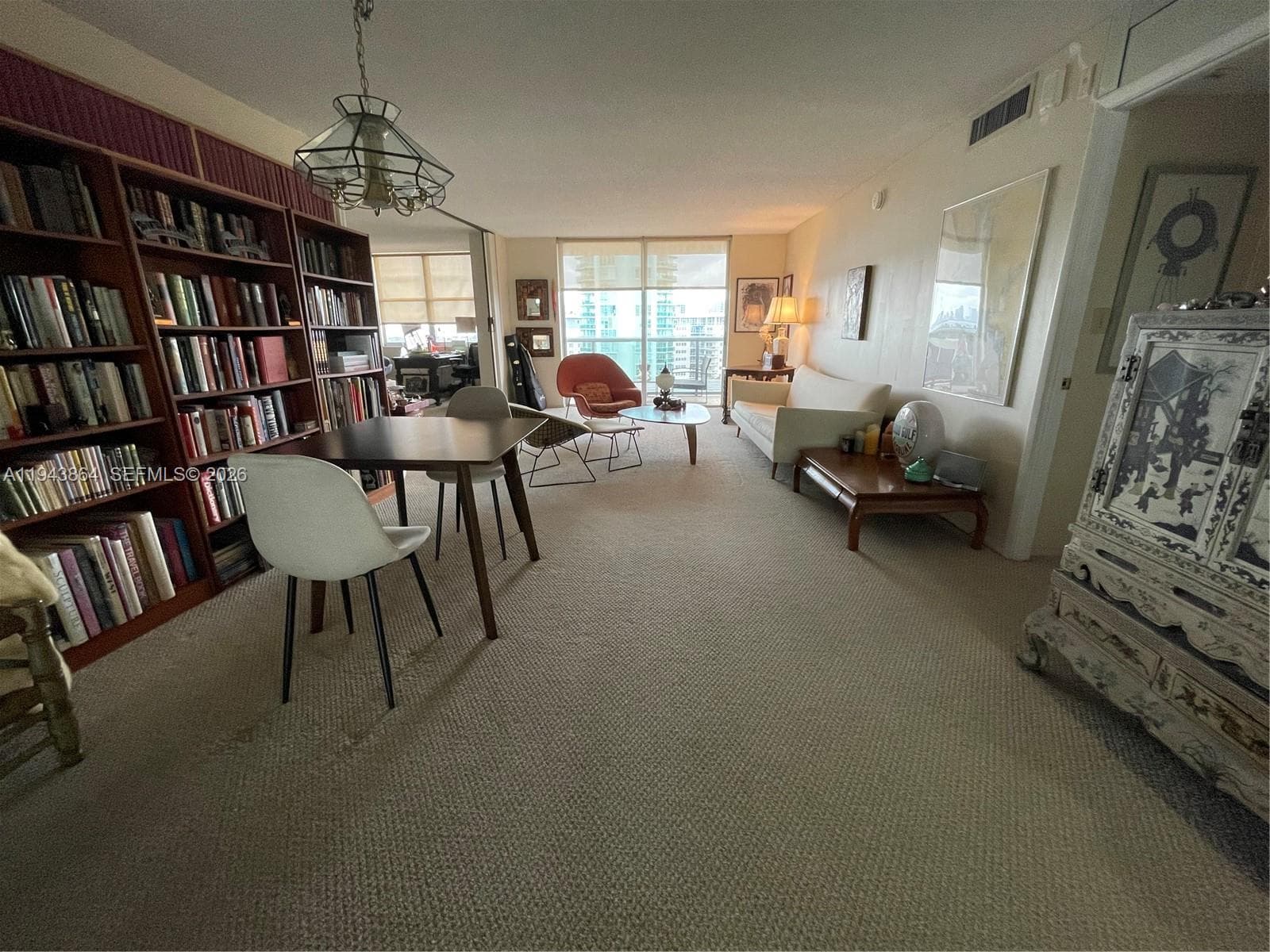 A11943864 — Miami Beach