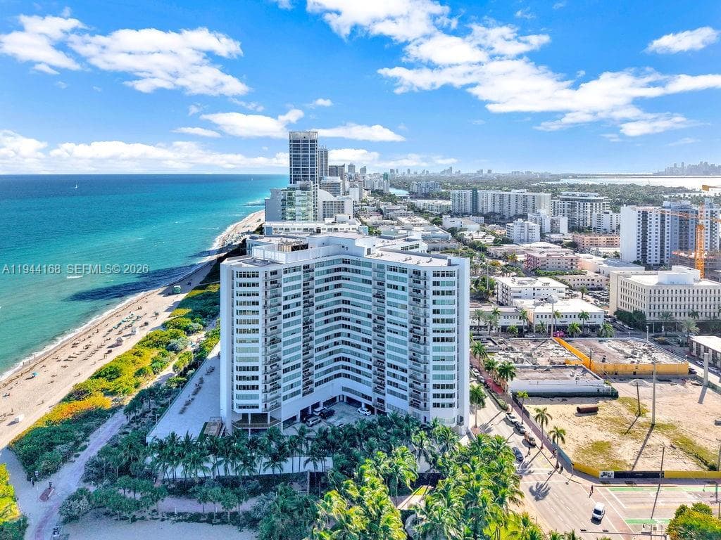 A11944168 — Miami Beach — 2