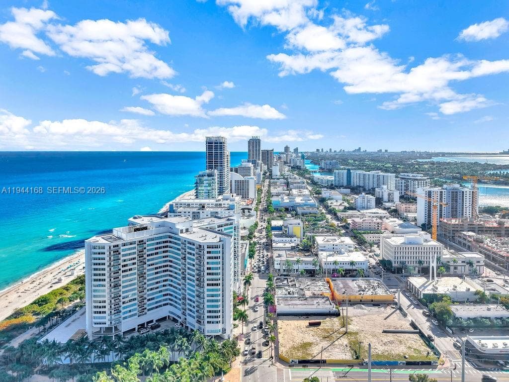 A11944168 — Miami Beach — 7