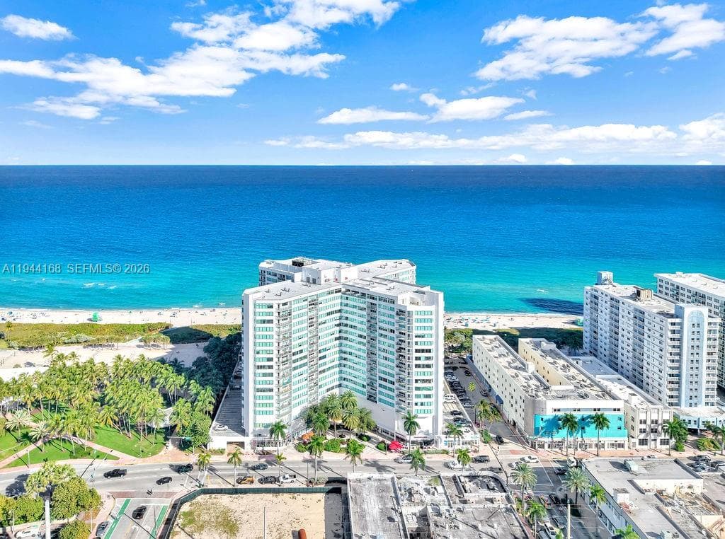 A11944168 — Miami Beach — 3