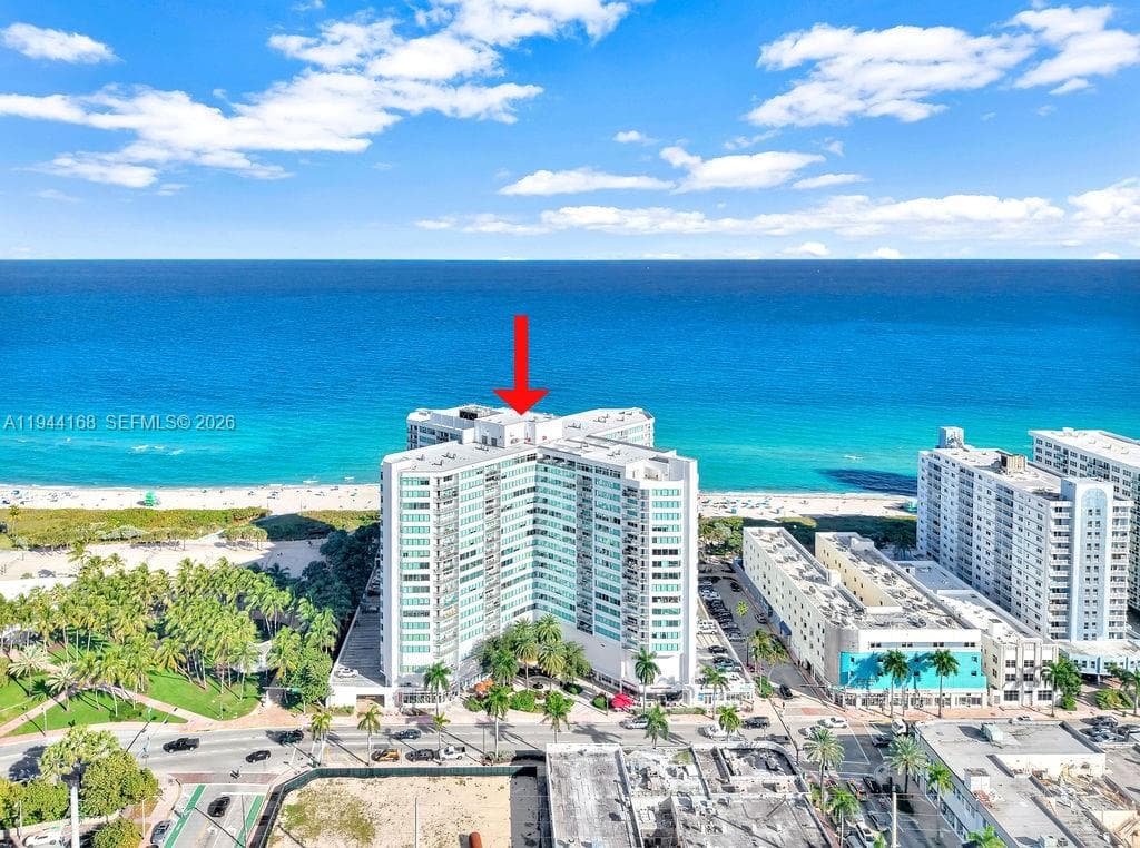 A11944168 — Miami Beach