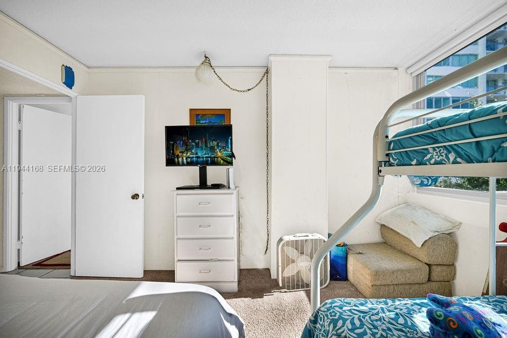 A11944168 — Miami Beach — 20