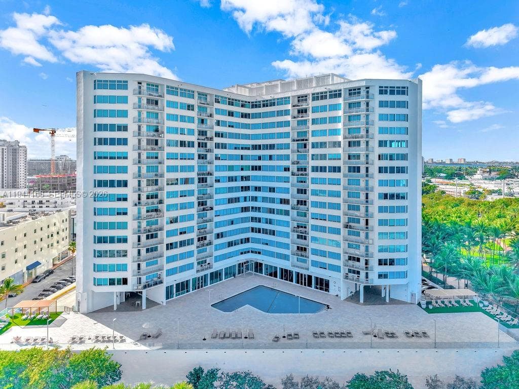 A11944168 — Miami Beach — 9