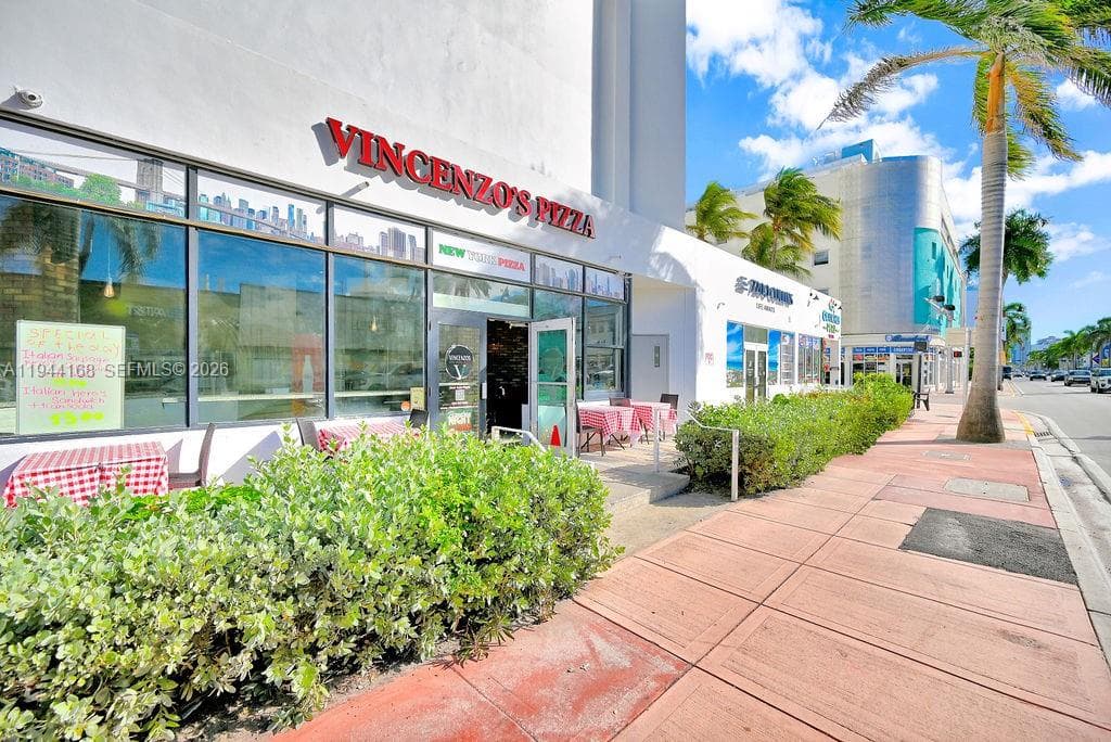 A11944168 — Miami Beach — 55
