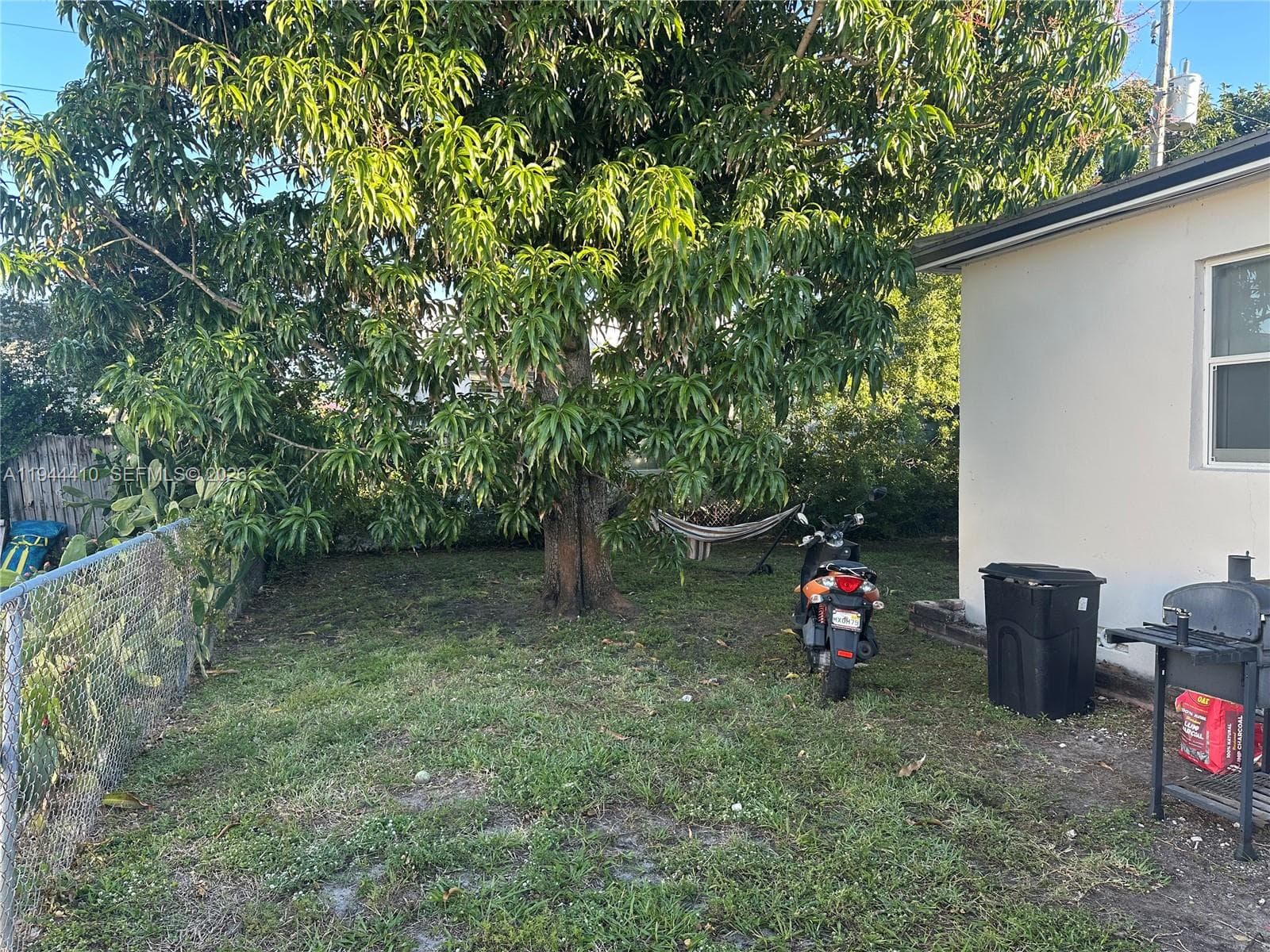 A11944410 — Miami Beach — 11